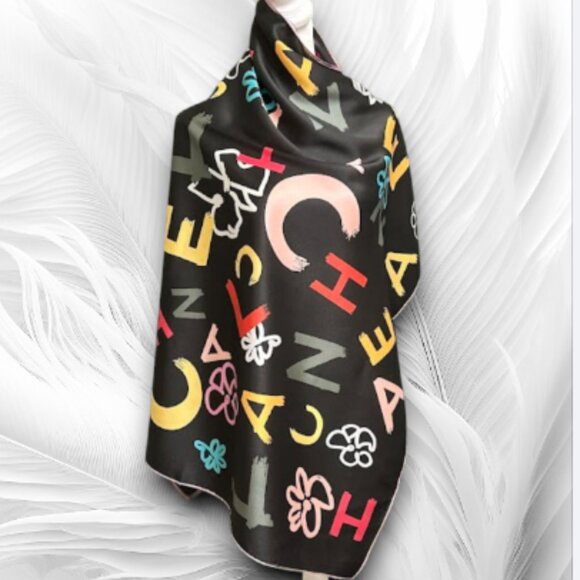 Colorful Patterned Scarf - Picture 3 of 3